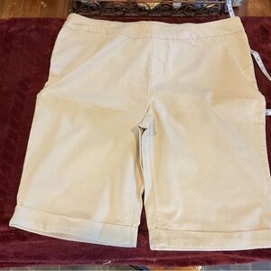 Soft Surroundings Women's Tan Shorts​